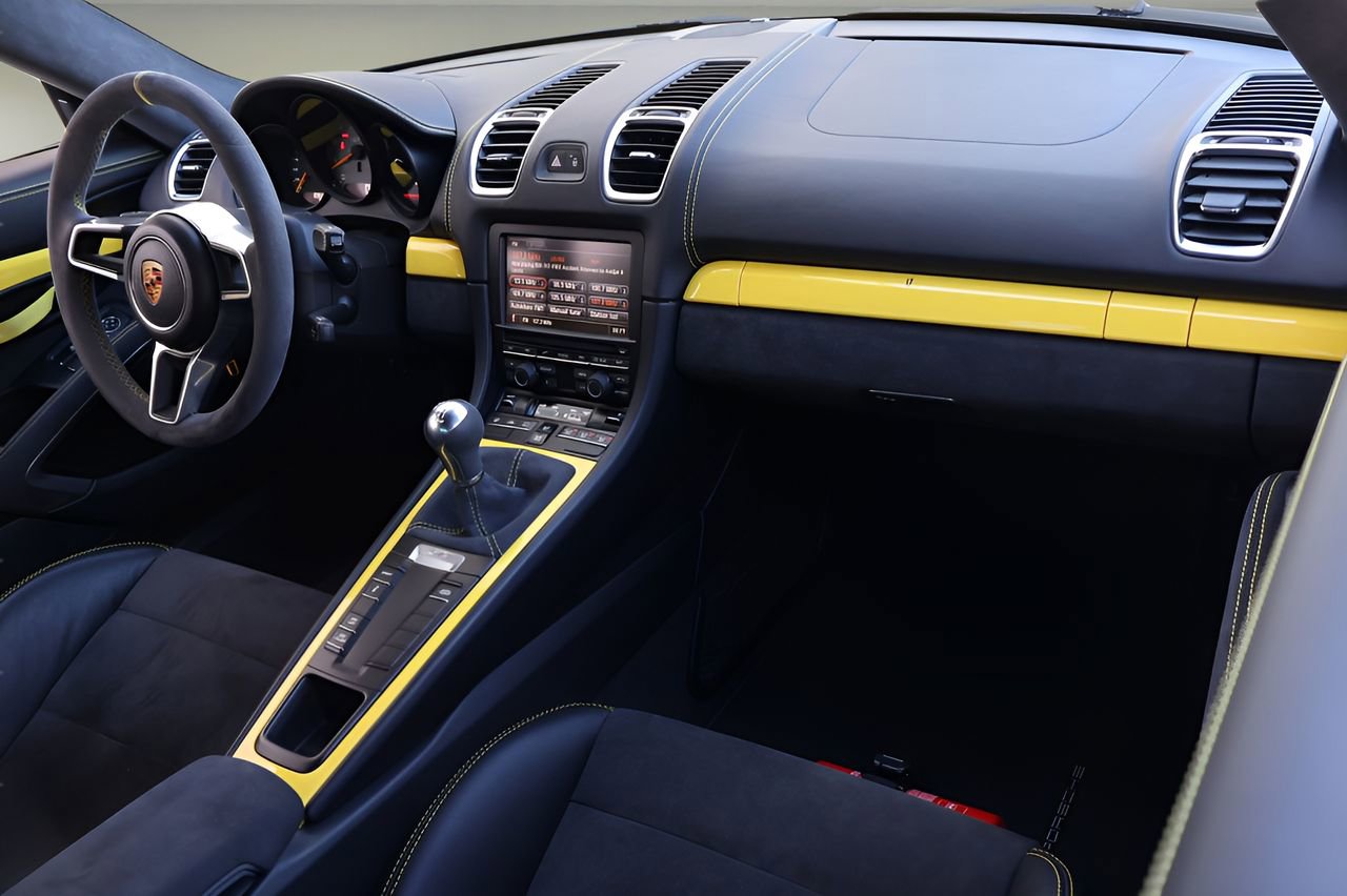Used 2016 Porsche Cayman GT4 RWD image 15