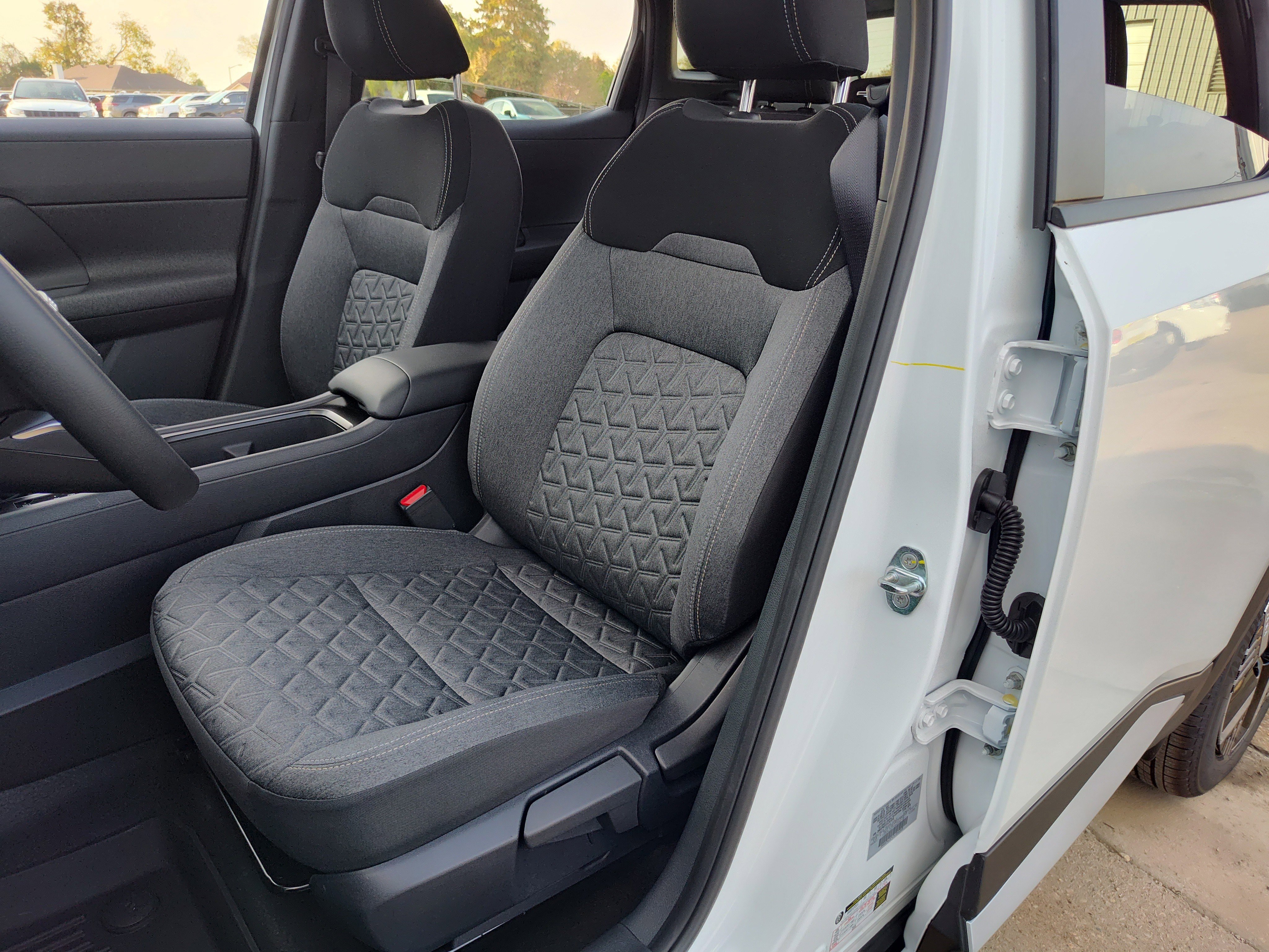 New 2026 Nissan Kicks SV w/ SV Premium Package image 6