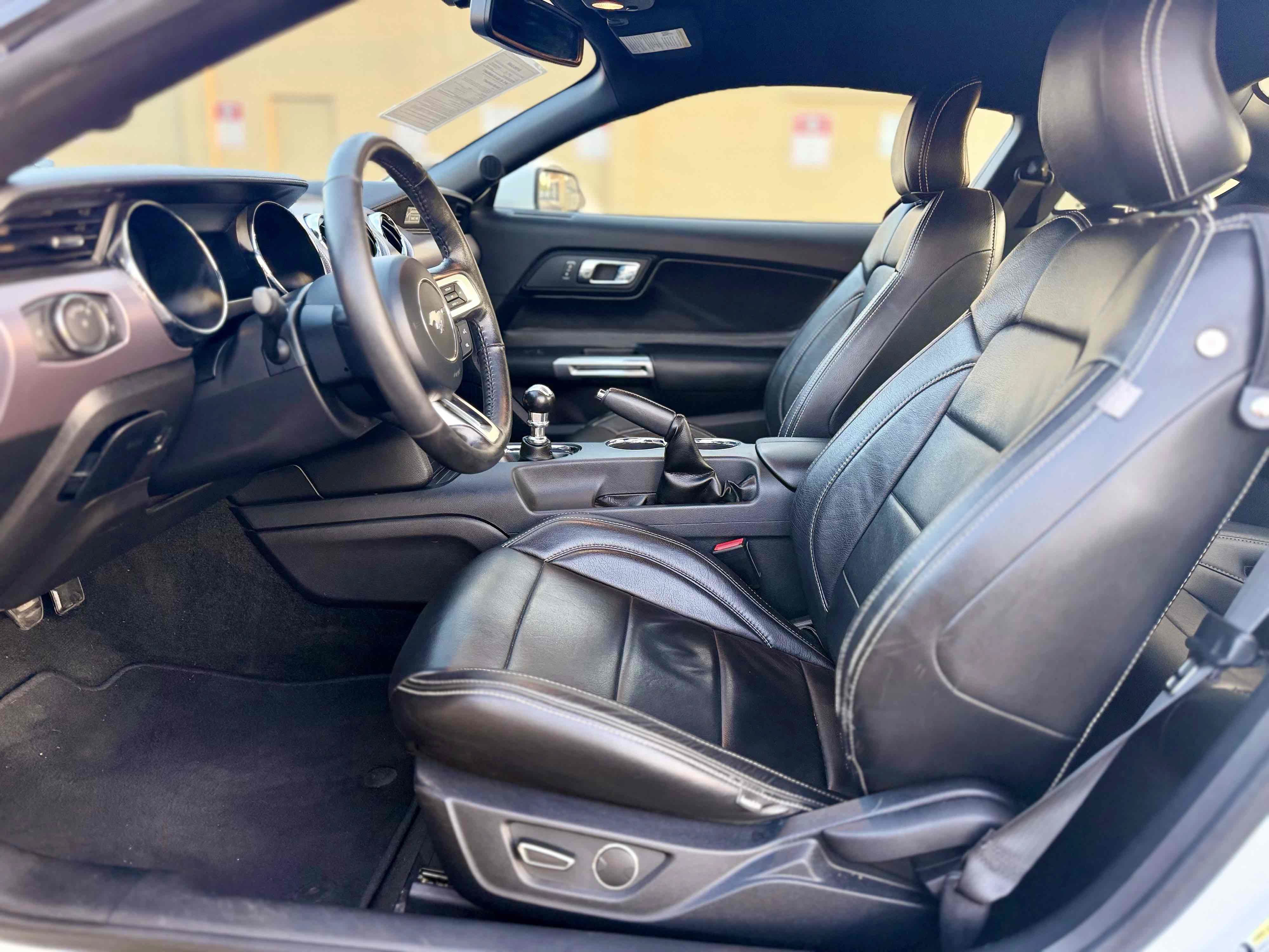 Used 2017 Ford Mustang Coupe RWD image 13