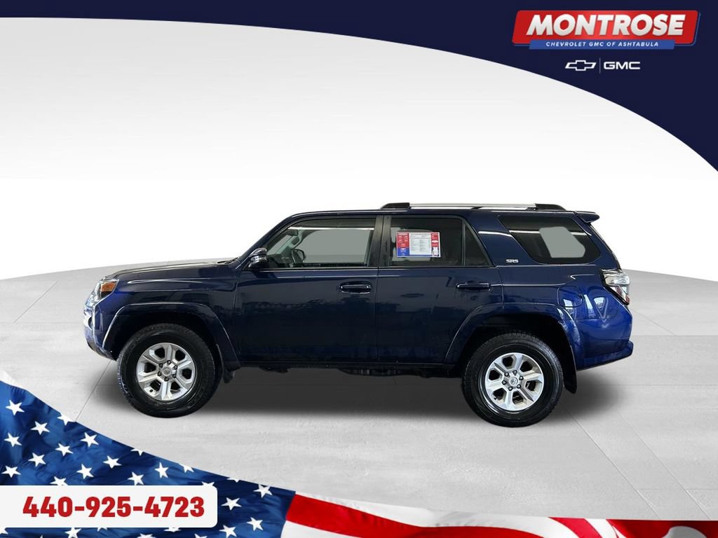 Used 2022 Toyota 4Runner SR5 Premium AWD/4WD image 2