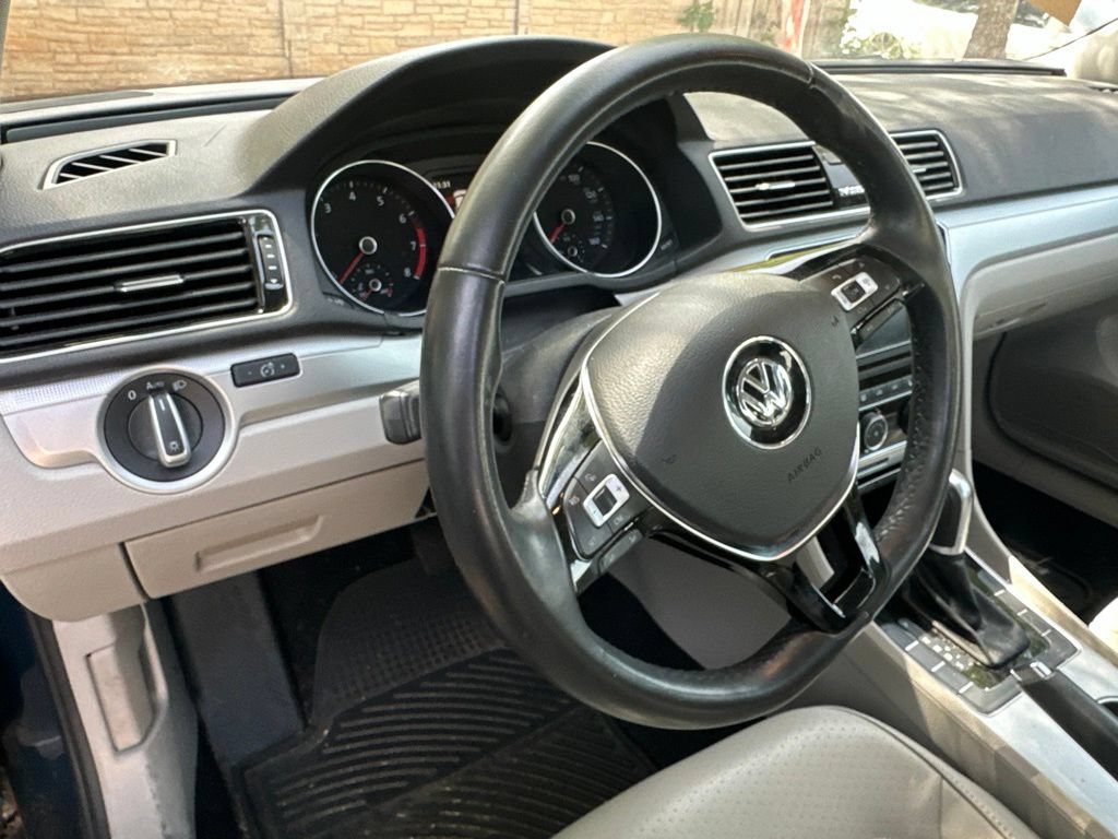 Used 2019 Volkswagen Passat 2.0T Wolfsburg FWD image 12