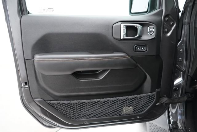 Used 2025 Jeep Wrangler Unlimited Sahara image 9