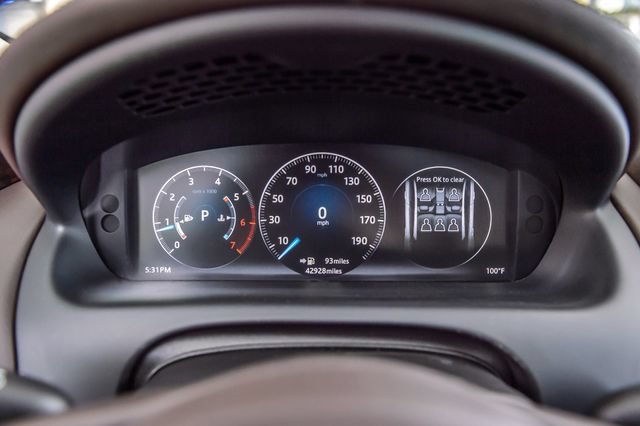 Used 2016 Jaguar XJ R-Sport RWD image 28