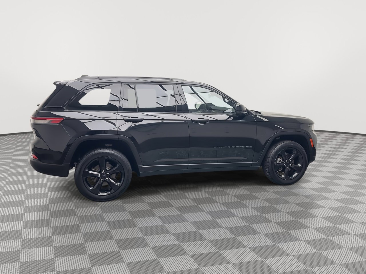 Used 2022 Jeep Grand Cherokee Altitude image 39