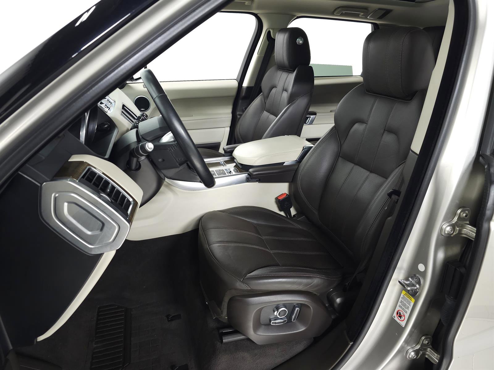 Used 2016 Land Rover Range Rover Sport HSE image 15