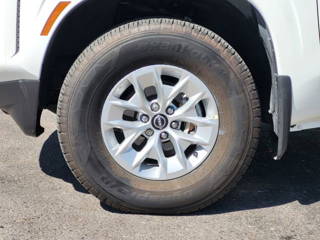 Certified 2024 Nissan Frontier SV AWD/4WD image 7