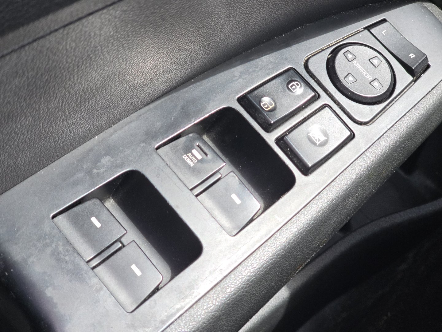 Used 2018 Hyundai Elantra SE FWD image 22