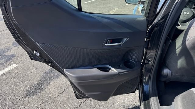 Used 2022 Toyota C-HR XLE image 25