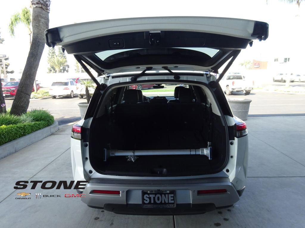 Used 2024 Nissan Pathfinder SL image 31