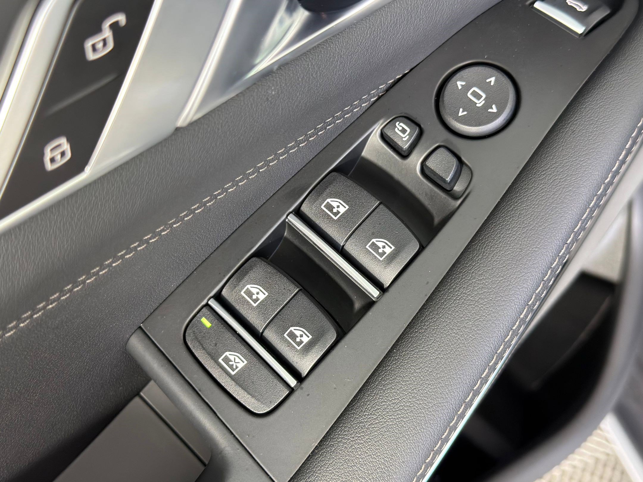 Used 2026 BMW X5 sDrive40i w/ Climate Comfort Package image 20