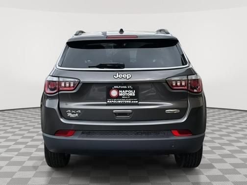 Used 2020 Jeep Compass Latitude AWD/4WD image 4