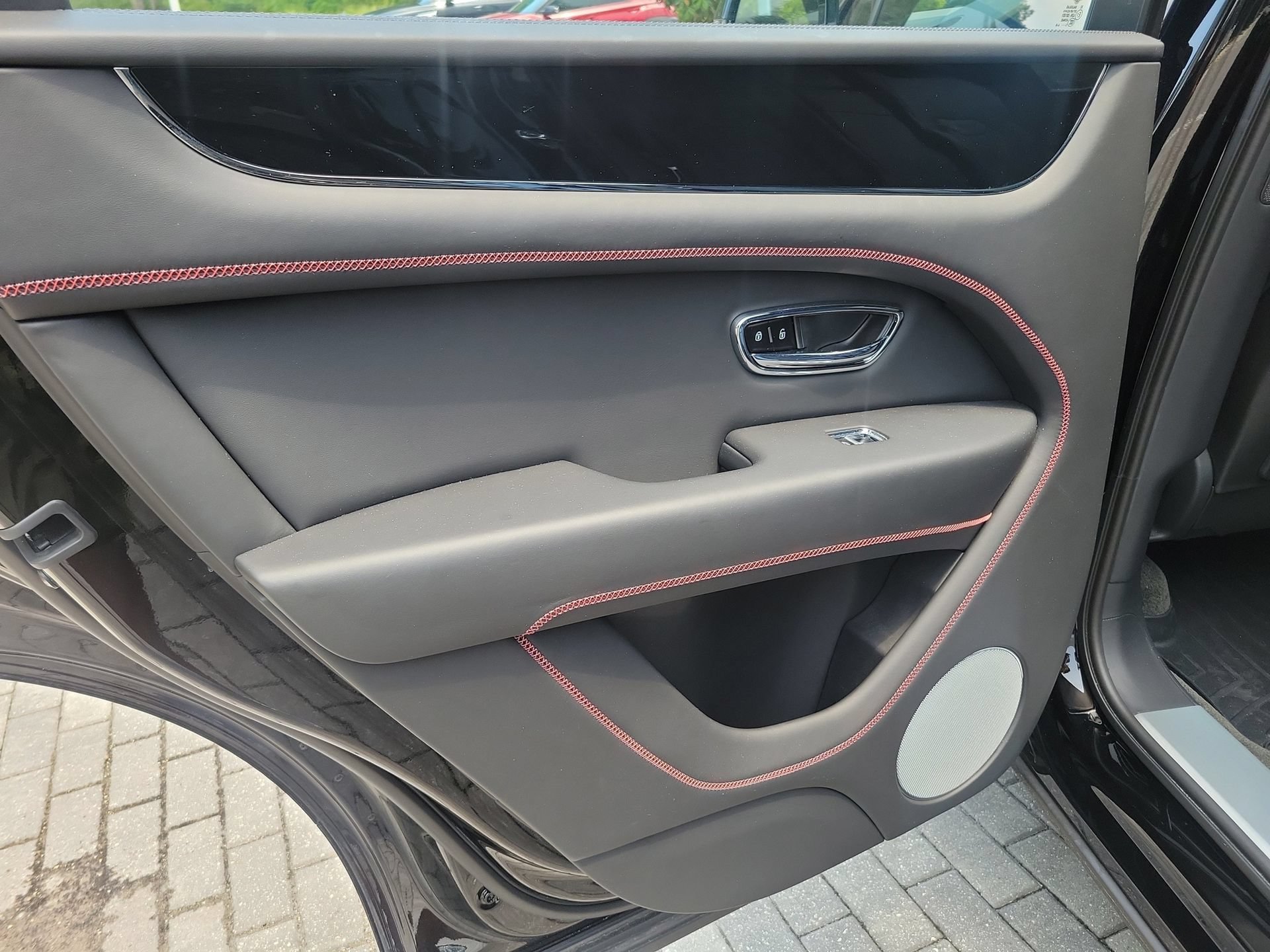 Certified 2023 Bentley Bentayga AWD/4WD image 24
