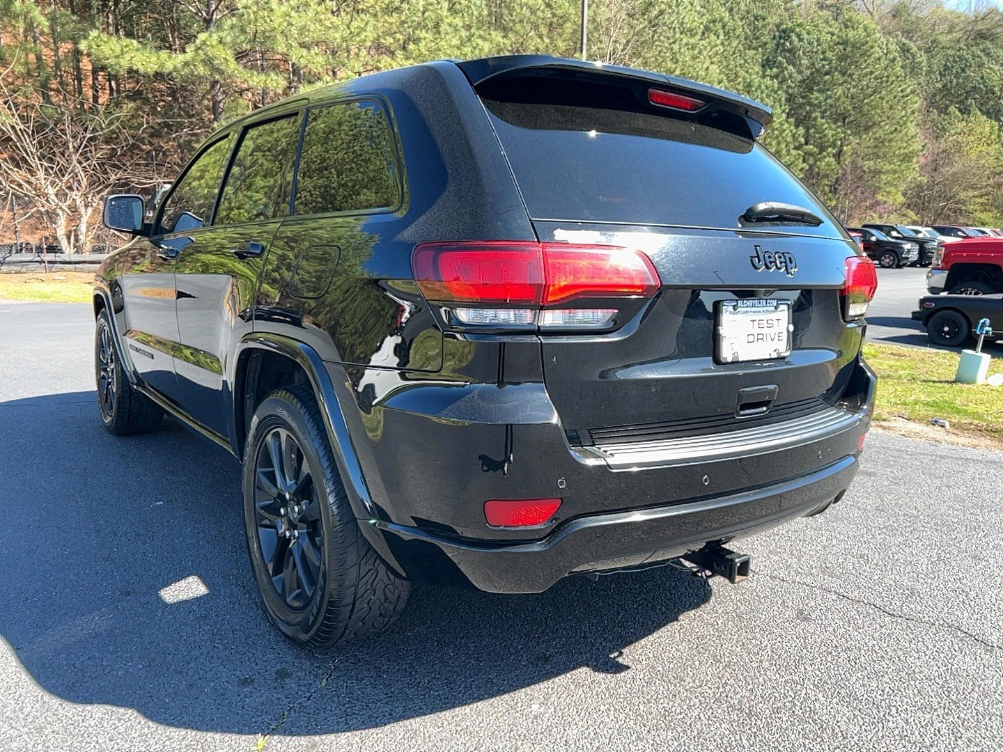 Used 2020 Jeep Grand Cherokee Altitude RWD image 7