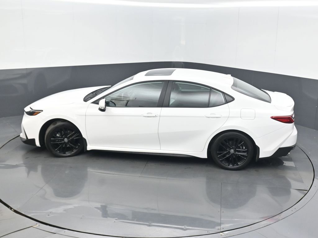 Used 2025 Toyota Camry SE w/ Convenience Package FWD image 40