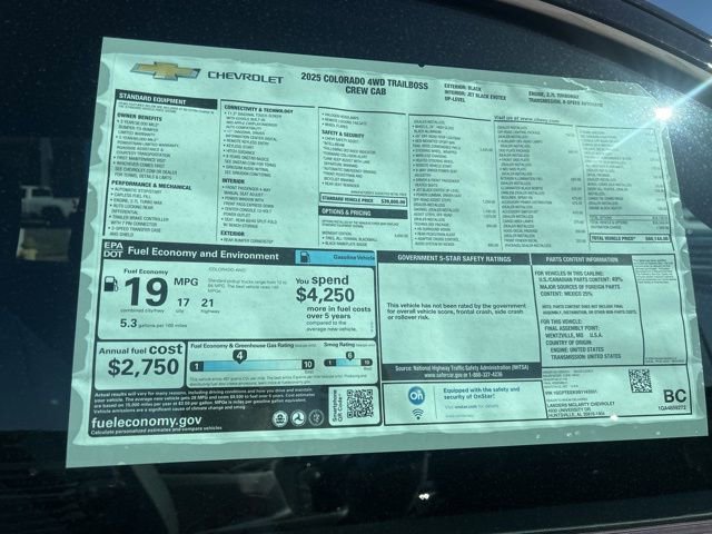 New 2025 Chevrolet Colorado Trail Boss w/ Midnight Edition image 30