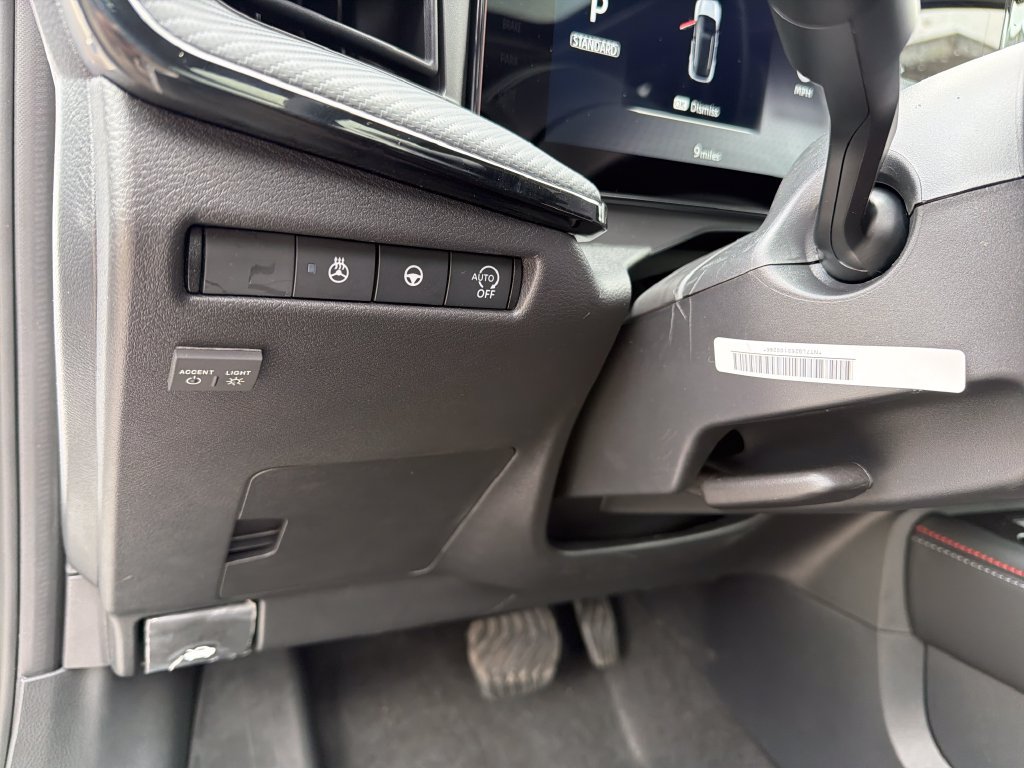 New 2026 Nissan Kicks SR w/ SR Premium Package FWD image 19