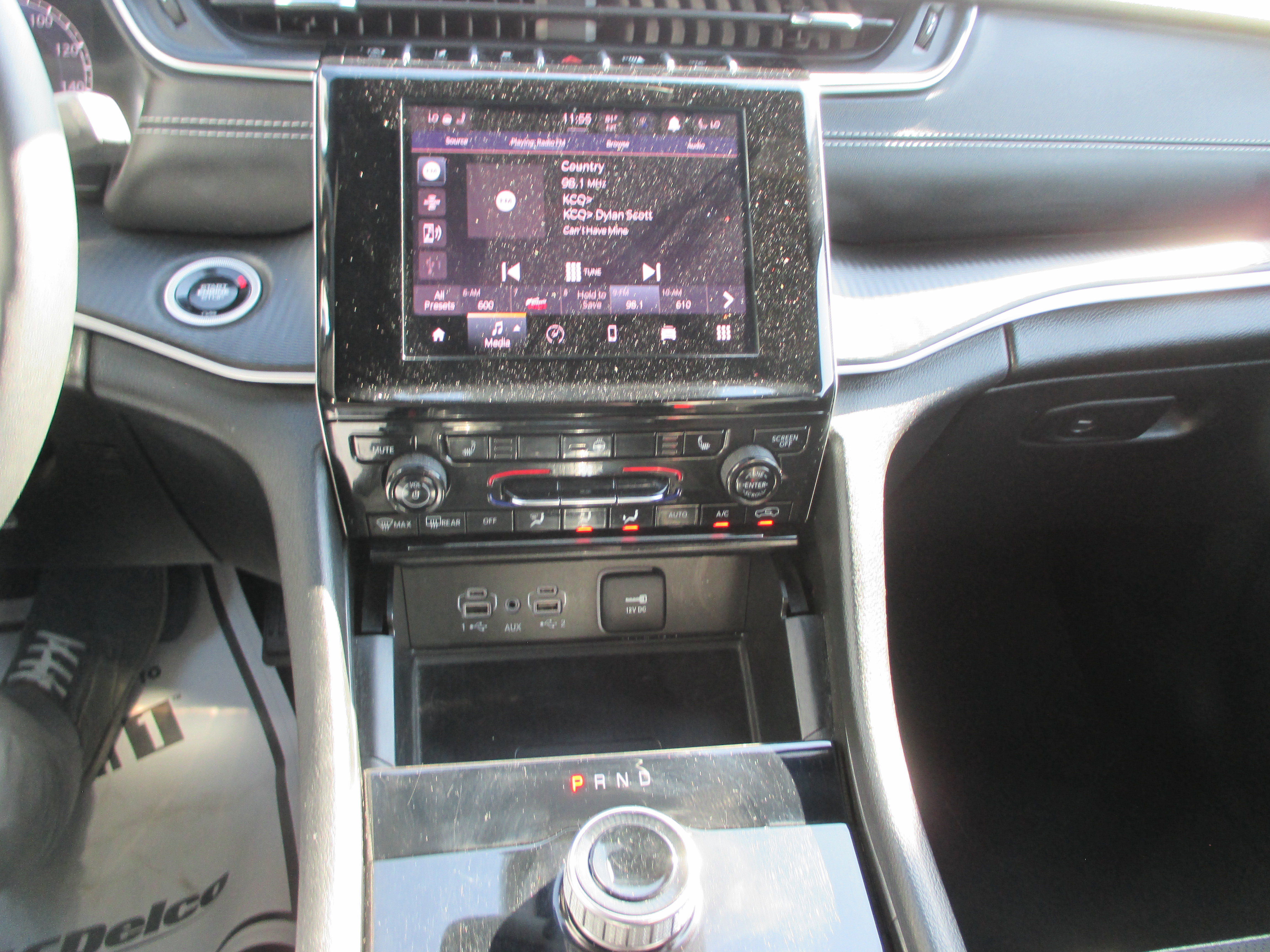 Used 2024 Jeep Grand Cherokee L Laredo image 15