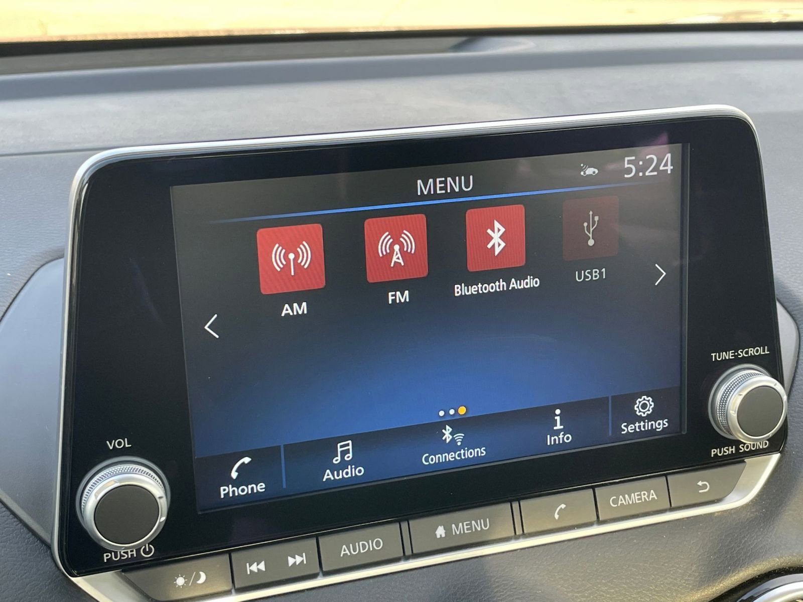Used 2025 Nissan Sentra SV FWD image 20