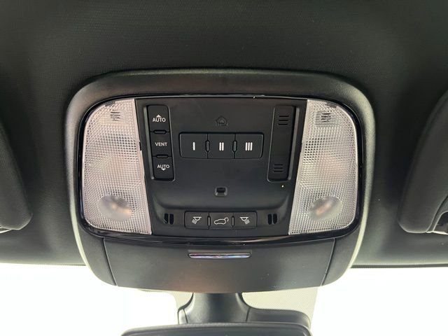 Used 2022 Dodge Durango GT image 37