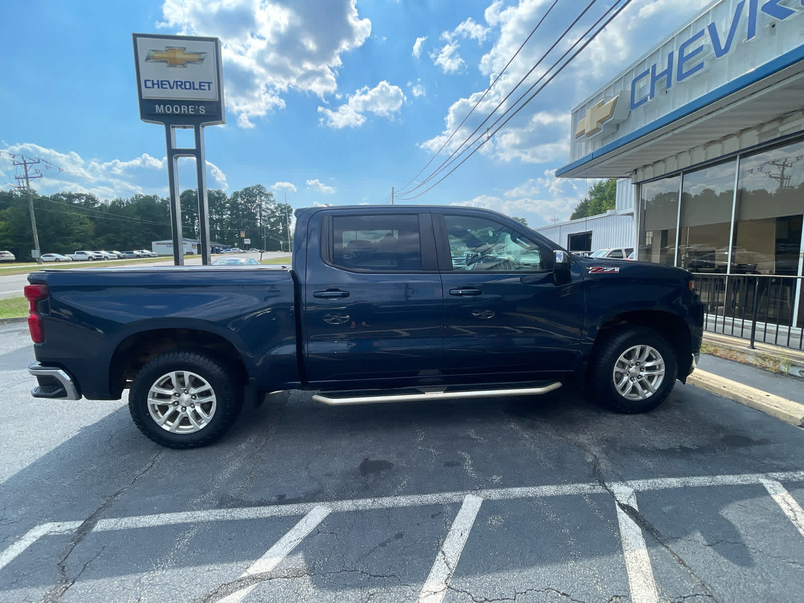 Used 2020 Chevrolet Silverado 1500 LT w/ All-Star Edition AWD/4WD image 8