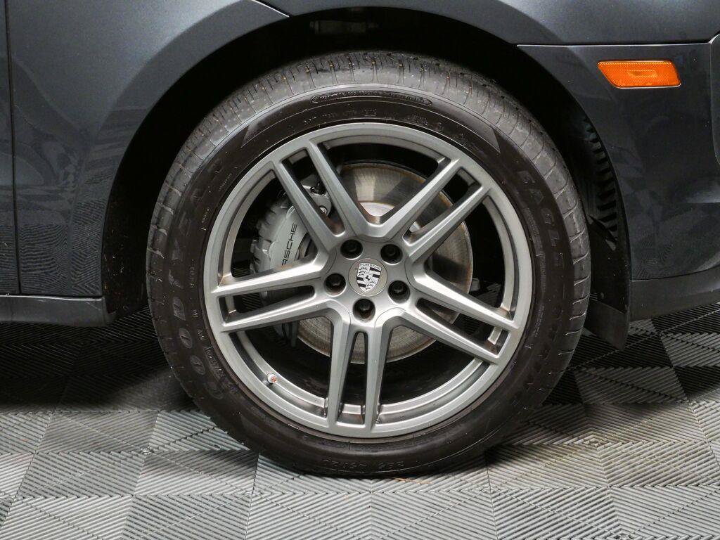 Used 2020 Porsche Macan S AWD/4WD image 40