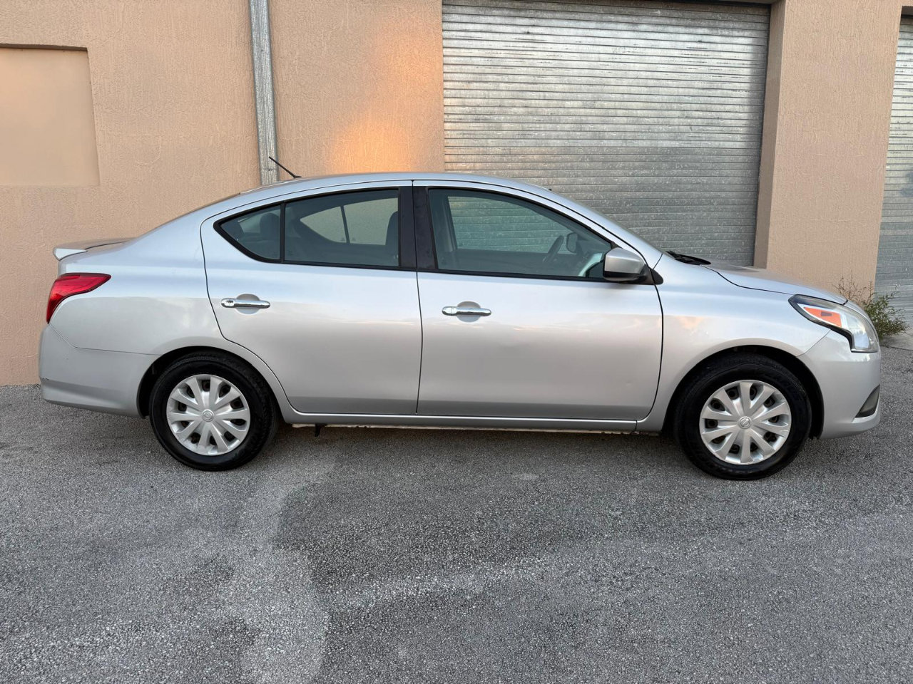 Used 2019 Nissan Versa SV image 10