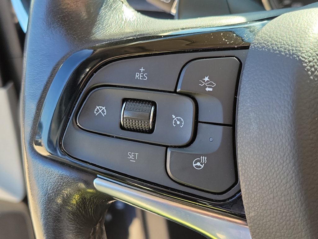 Used 2023 Buick Enclave Essence FWD image 24