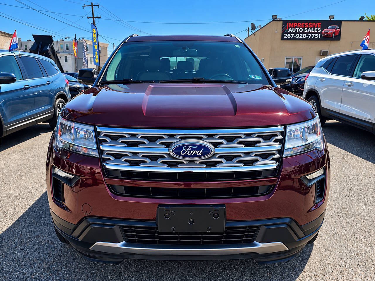 Used 2018 Ford Explorer XLT w/ Equipment Group 201A AWD/4WD image 3