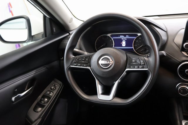 Used 2024 Nissan Sentra SV FWD image 13