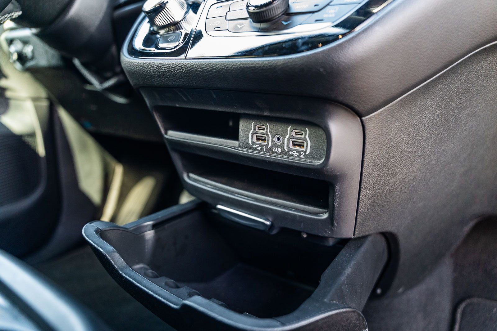 Used 2025 Chrysler Pacifica Select image 14