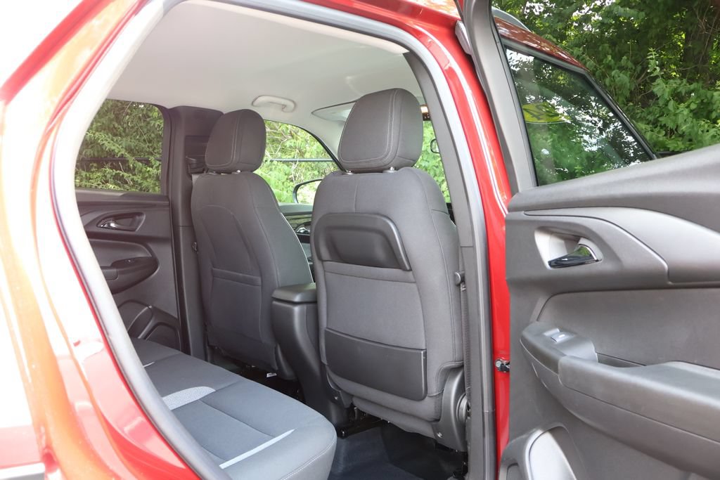 Used 2024 Chevrolet TrailBlazer LT w/ LT Cold Weather Package FWD image 47