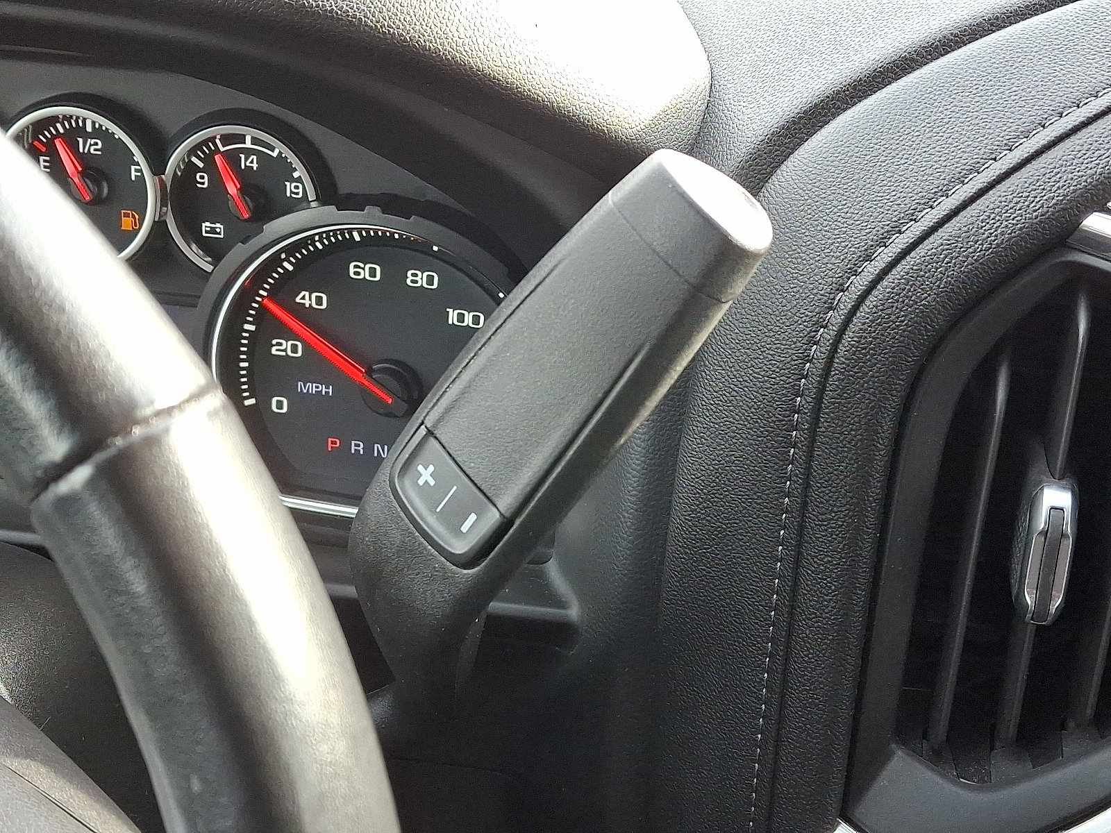 Used 2021 Chevrolet Silverado 2500 LT w/ Convenience Package image 12