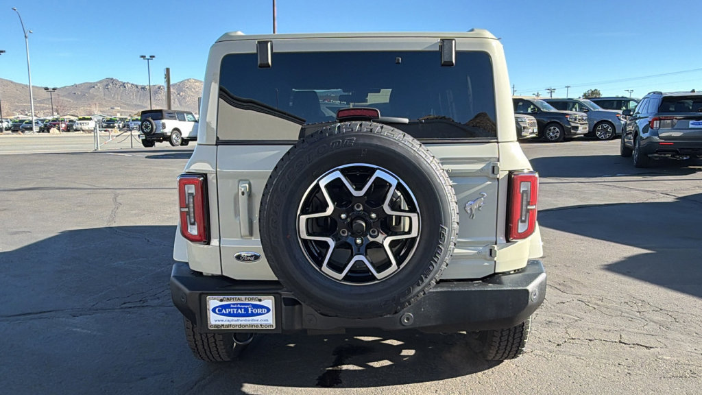 New 2025 Ford Bronco Outer Banks image 4