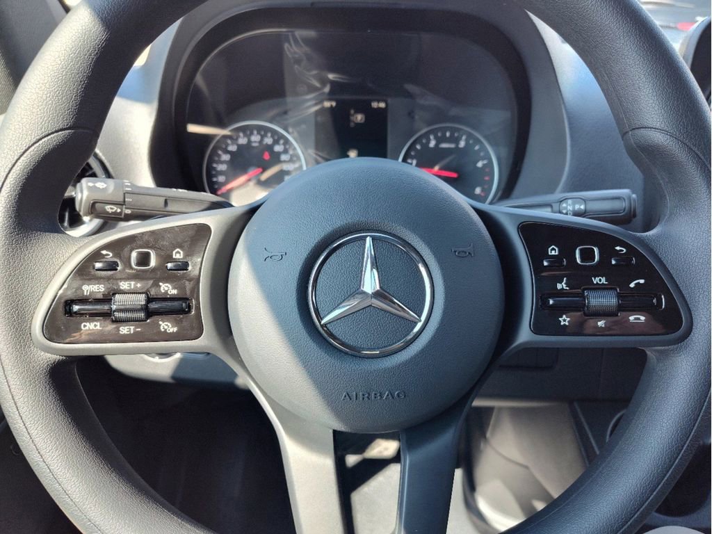 Used 2024 Mercedes-Benz Sprinter 2500 image 21