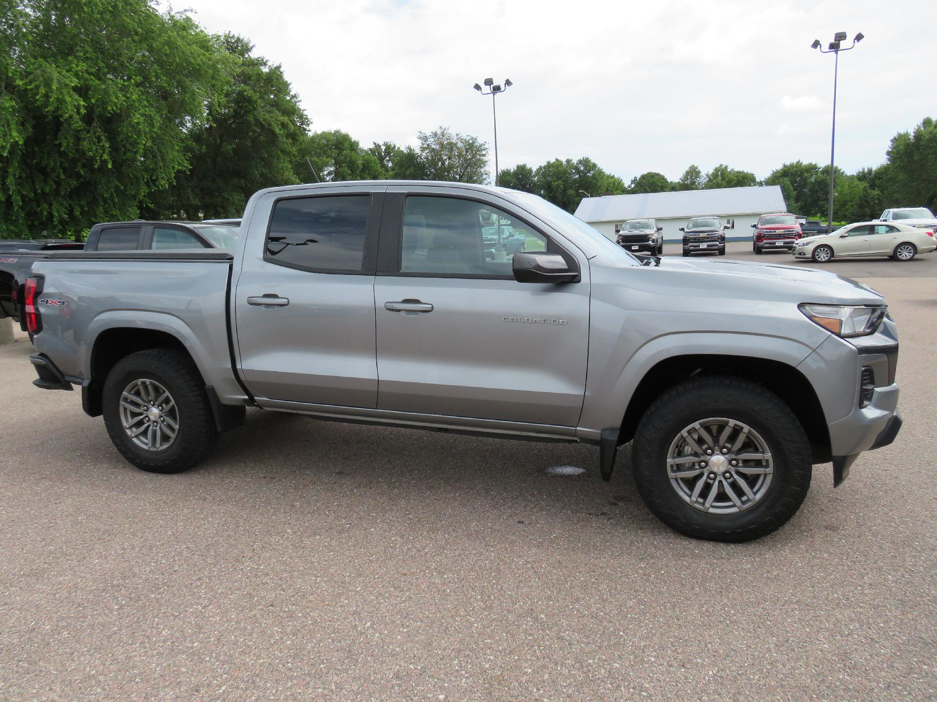 Used 2023 Chevrolet Colorado LT w/ LT Convenience Package II image 12