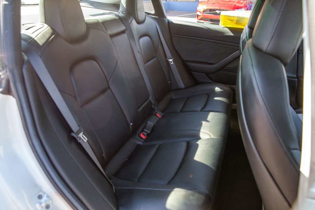 Used 2018 Tesla Model 3 Long Range image 12
