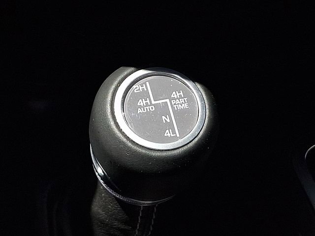 Used 2022 Jeep Wrangler Unlimited Sahara w/ Cold Weather Group AWD/4WD image 25