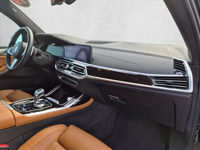 Used 2019 BMW X7 xDrive50i w/ M Sport Package AWD/4WD image 22