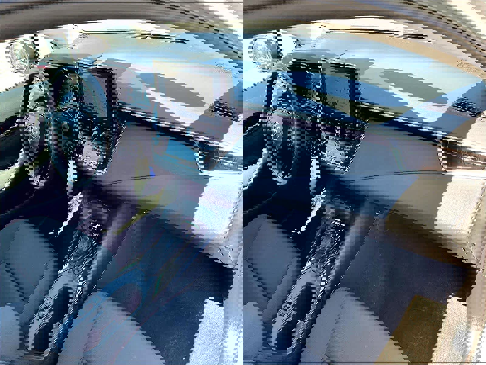 Used 2025 Toyota Corolla LE image 14