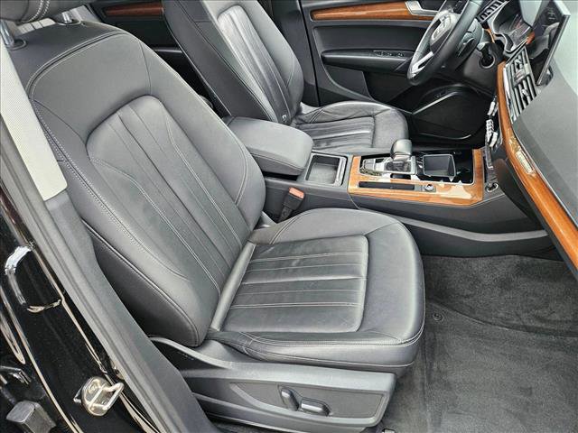 Used 2022 Audi Q5 2.0T Premium w/ Convenience Package image 19