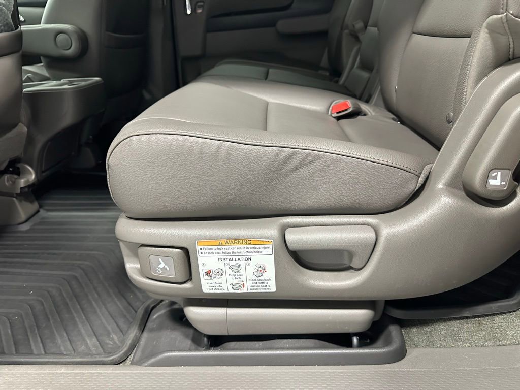 Used 2016 Honda Odyssey Touring Elite image 40