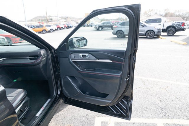Used 2025 Ford Explorer ST-Line AWD/4WD image 13
