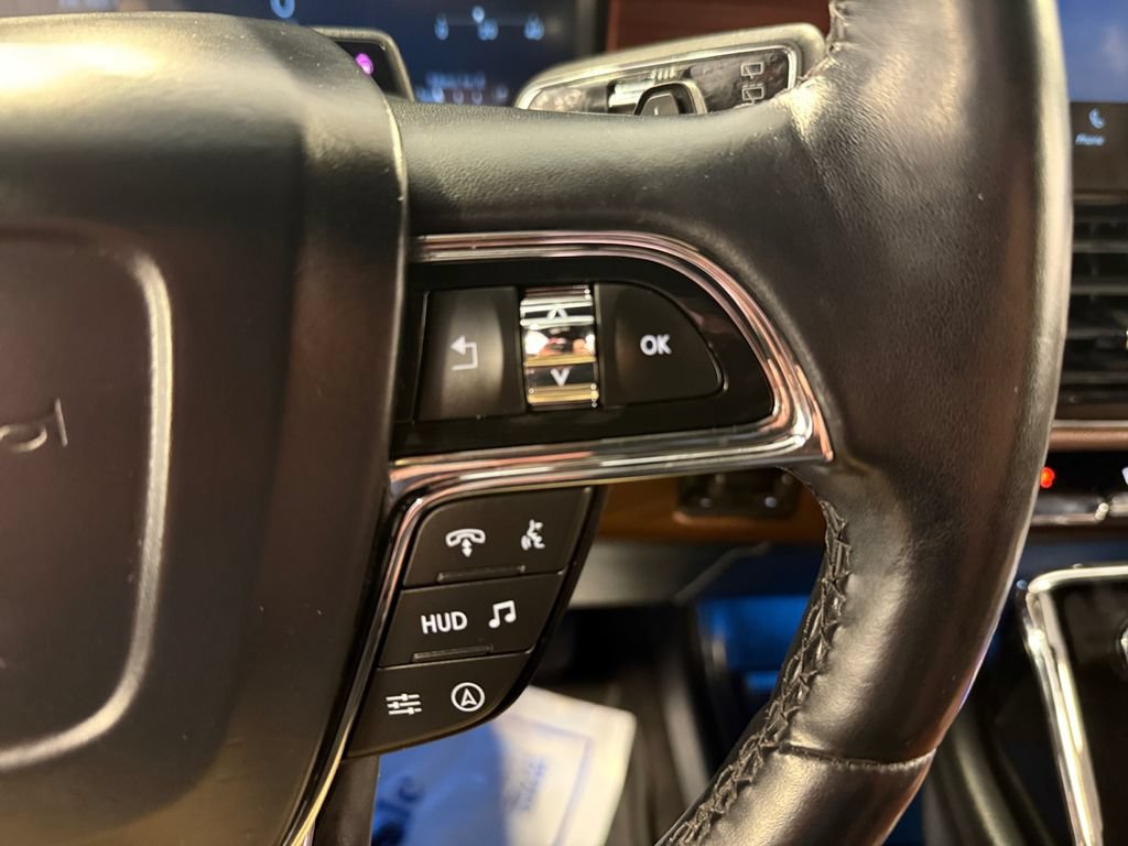 Used 2023 Lincoln Navigator Reserve AWD/4WD image 17