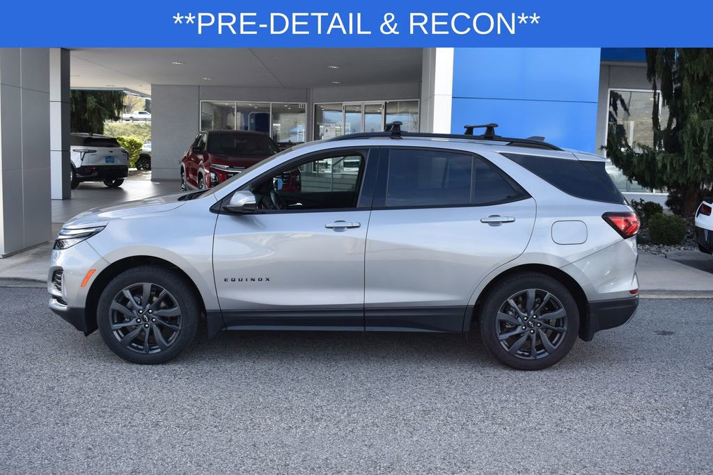 Used 2024 Chevrolet Equinox RS w/ RS Leather Package image 2