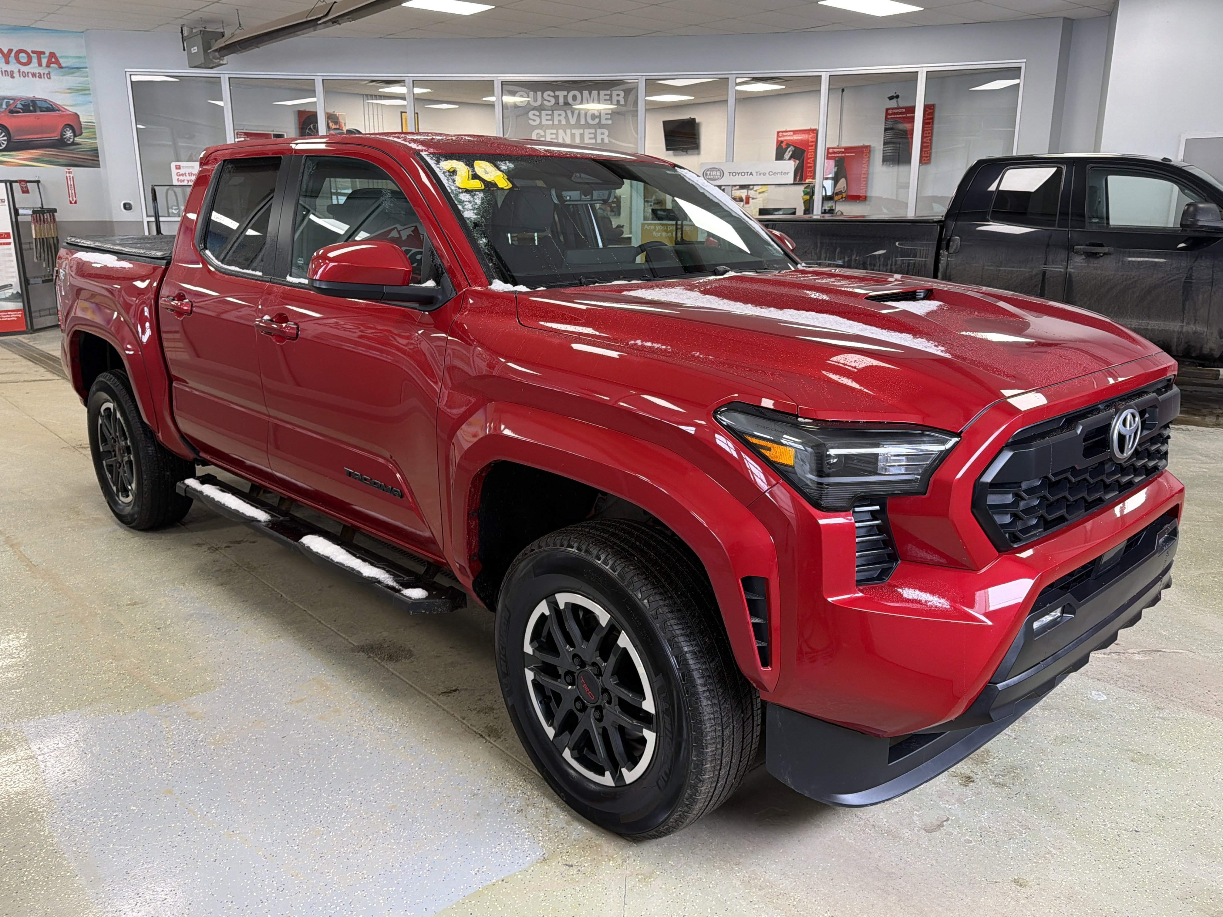 Used 2024 Toyota Tacoma TRD Sport AWD/4WD video 2