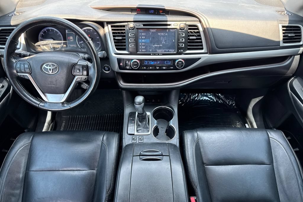 Used 2018 Toyota Highlander XLE AWD/4WD image 13