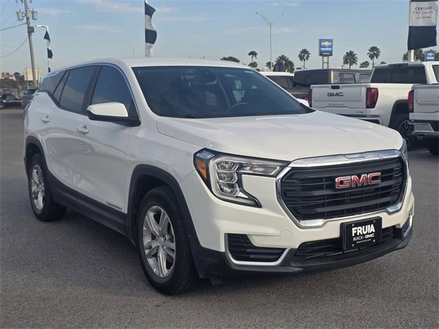 Used 2023 GMC Terrain SLE image 3