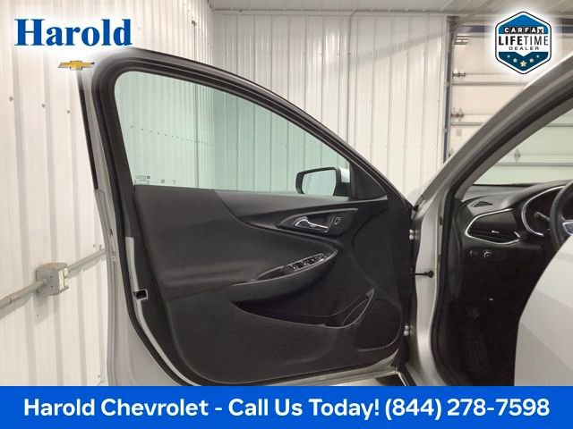 Used 2019 Chevrolet Malibu LT image 14