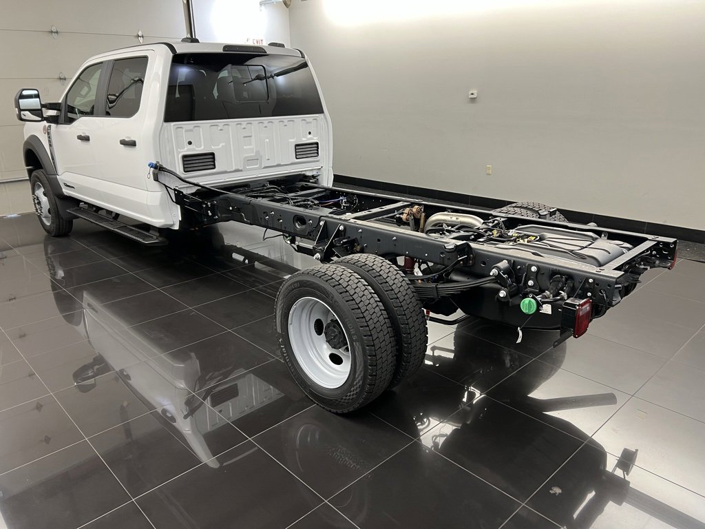 New 2026 Ford F450 XL w/ XL Chrome Package image 4