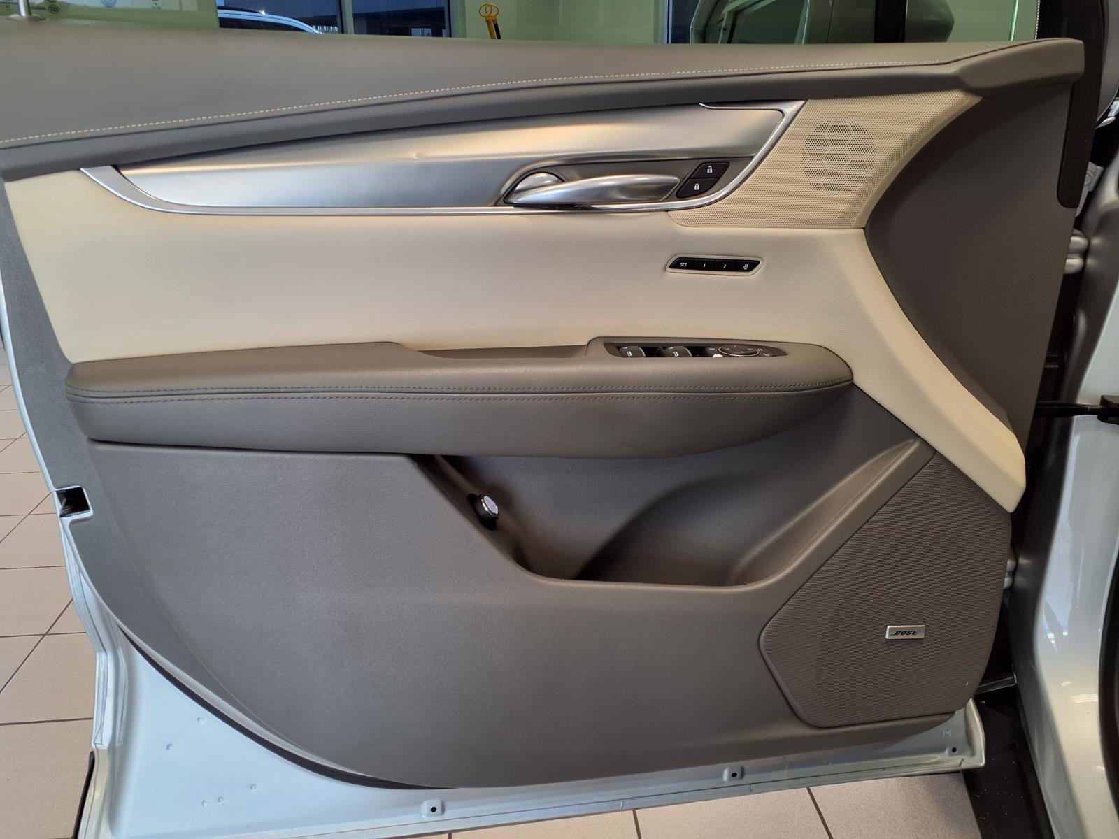 Used 2019 Cadillac XT5 Luxury FWD image 17